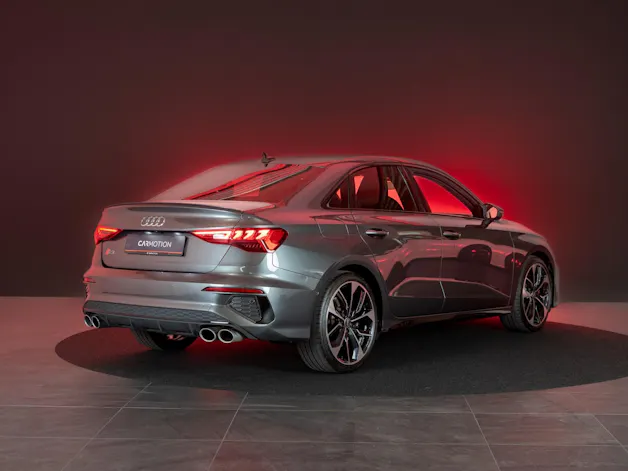AUDI S3 Limousine 2.0 TFSI quattro S-Tronic / / Virtual Cockpit / Abstand-tempomat / Sitzheizung
