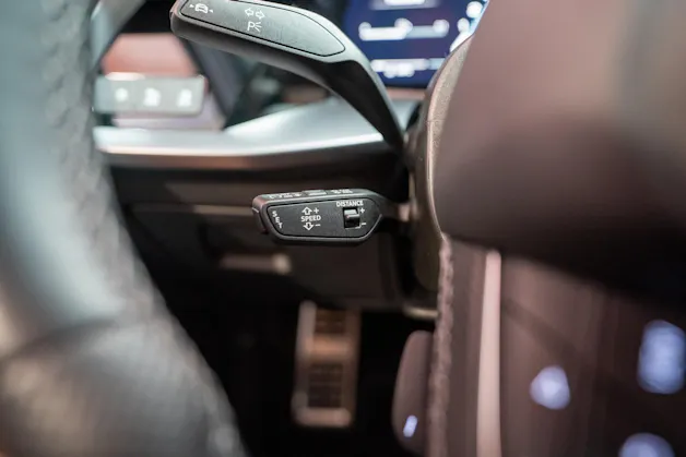 AUDI S3 Limousine 2.0 TFSI quattro S-Tronic / / Virtual Cockpit / Abstand-tempomat / Sitzheizung
