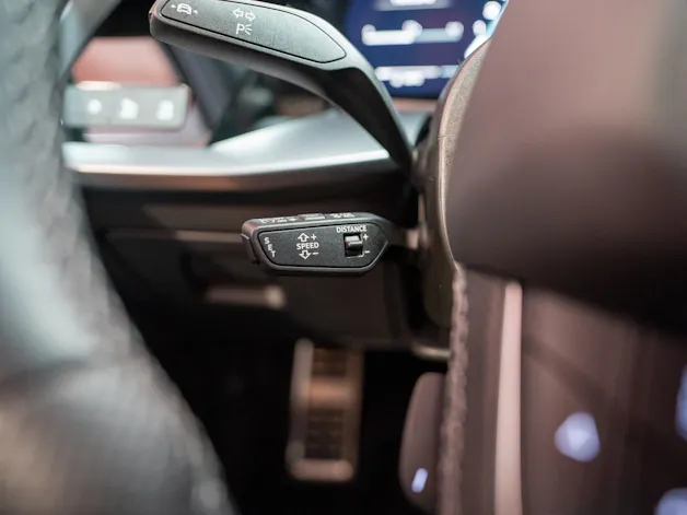 AUDI S3 Limousine 2.0 TFSI quattro S-Tronic / / Virtual Cockpit / Abstand-tempomat / Sitzheizung