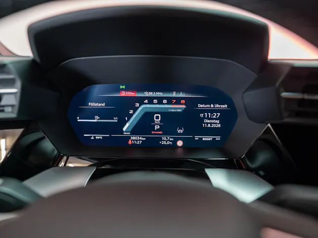 AUDI S3 Limousine 2.0 TFSI quattro S-Tronic / / Virtual Cockpit / Abstand-tempomat / Sitzheizung