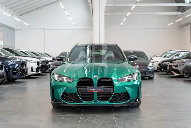 BMW M3 Competition xDrive Touring / LCI / Carbon Paket / Alcantara Lenkrad /