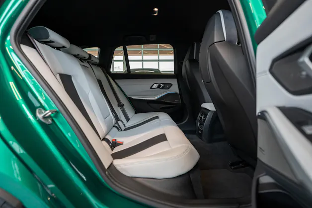 BMW M3 Competition xDrive Touring / LCI / Carbon Paket / Alcantara Lenkrad /