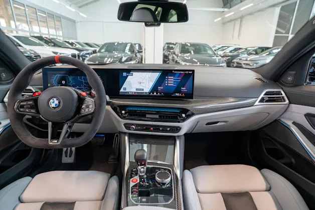 BMW M3 Competition xDrive Touring / LCI / Carbon Paket / Alcantara Lenkrad /