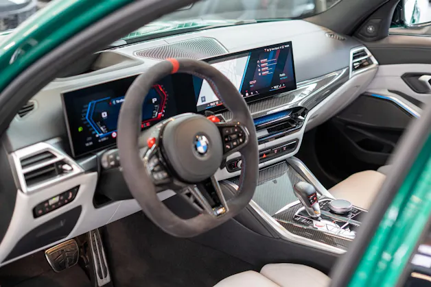 BMW M3 Competition xDrive Touring / LCI / Carbon Paket / Alcantara Lenkrad /