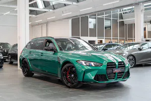 BMW M3 Competition xDrive Touring / LCI / Carbon Paket / Alcantara Lenkrad /