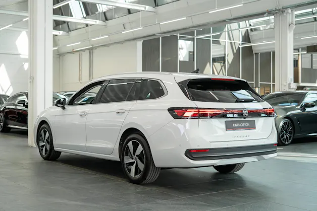 VW Passat Variant 2.0 TDI Business DSG / CH-Fahrzeug / Head-Up / El. Sitze
