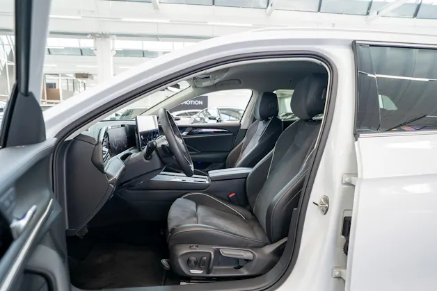 VW Passat Variant 2.0 TDI Business DSG / CH-Fahrzeug / Head-Up / El. Sitze