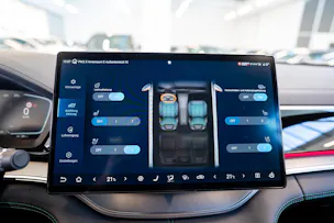 BYD Seal U DM-i Design AWD / Panorama / Head-Up Display / 360 Kamera / sofort verfügbar