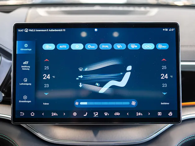 BYD Seal U DM-i Design AWD / Panorama / Head-Up Display / 360° Kamera / sofort verfügbar