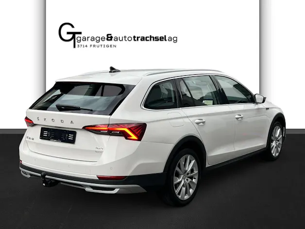 SKODA Octavia Combi 2.0 TDI DSG Scout 4x4