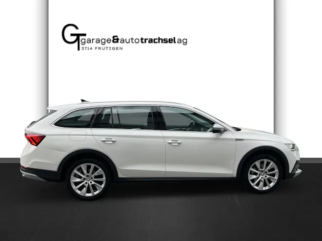 SKODA Octavia Combi 2.0 TDI DSG Scout 4x4