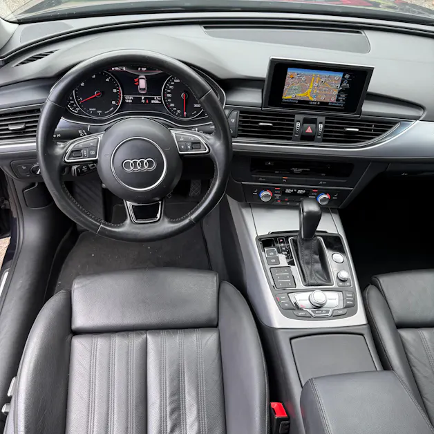 AUDI A6 Avant 2.0 TDI S-tronic *S-LINE*