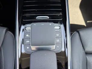 MERCEDES-BENZ EQA 300 Swiss Star AMG Line 4matic