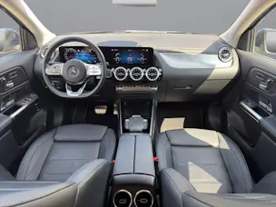 MERCEDES-BENZ EQA 300 Swiss Star AMG Line 4matic
