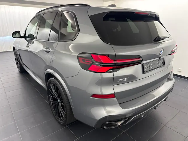 BMW X5 xD 48V 40d M Sport Pro ''7 Plätzer inkl. AHK & Standheizung''