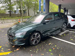 SKODA Octavia Combi 2.0 TSI DSG RS 30 Years Edition