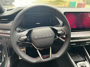 SKODA Octavia Combi 2.0 TSI DSG RS 30 Years Edition