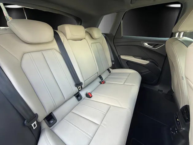 AUDI Q4 e-tron 40