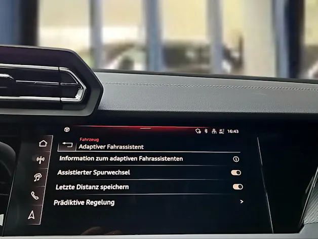 AUDI A3 Sportback TFSI 150 kW quattro S line S tronic Mythosschwarz Metallic