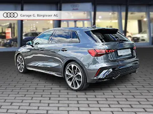 AUDI A3 Sportback TFSI 150 kW quattro S line S tronic Mythosschwarz Metallic