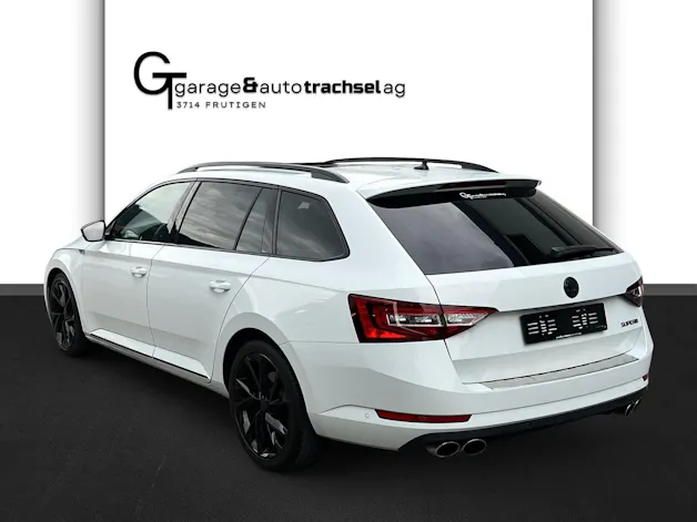 SKODA Superb Combi 2.0 TSI SportLine+ DSG 4x4