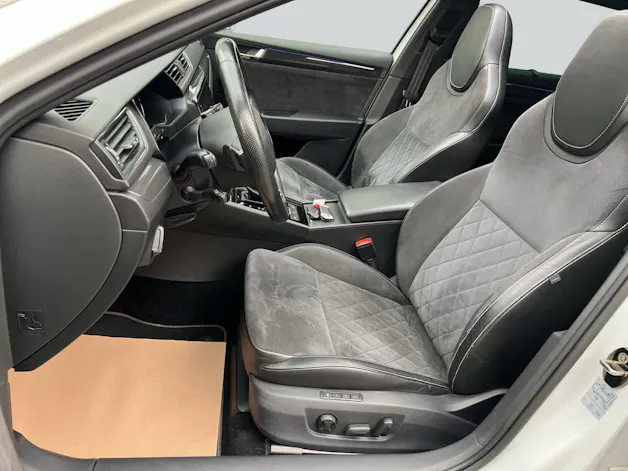 SKODA Superb Combi 2.0 TSI SportLine+ DSG 4x4