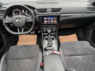 SKODA Superb Combi 2.0 TSI SportLine+ DSG 4x4