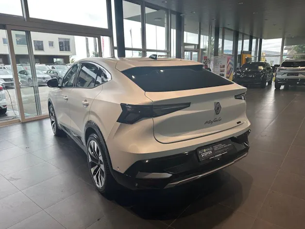 RENAULT Rafale 1.2 E-Tech Hybrid 200 Techno