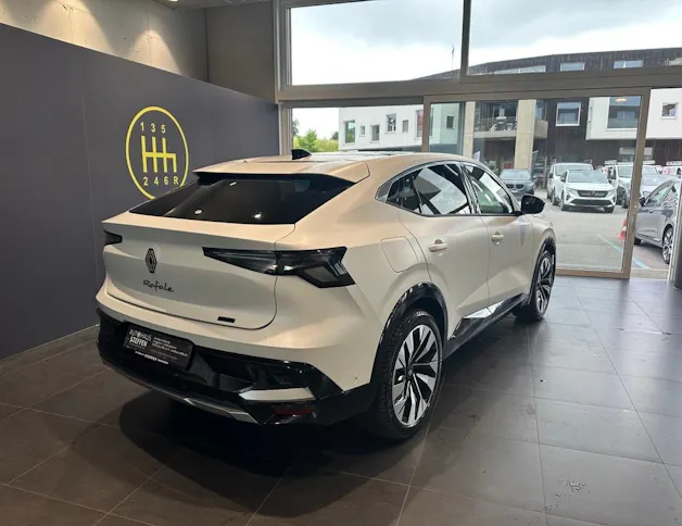 RENAULT Rafale 1.2 E-Tech Hybrid 200 Techno