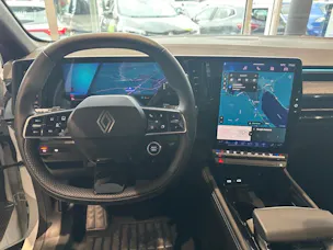 RENAULT Rafale 1.2 E-Tech Hybrid 200 Techno