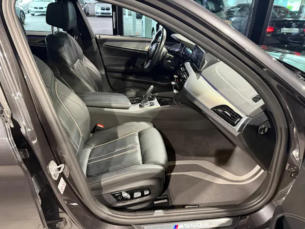 BMW M550d xDrive Touring Steptronic