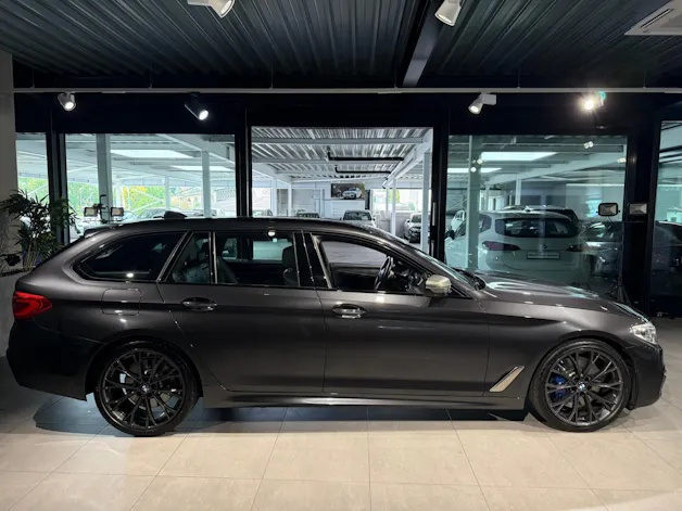 BMW M550d xDrive Touring Steptronic
