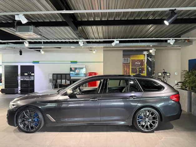 BMW M550d xDrive Touring Steptronic