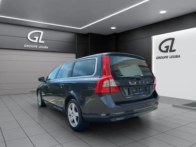 VOLVO V70 2.0T Momentum