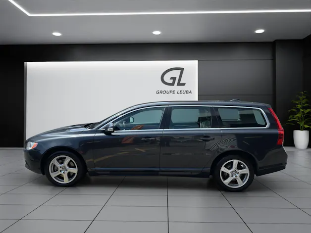 VOLVO V70 2.0T Momentum