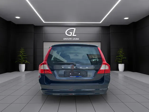 VOLVO V70 2.0T Momentum
