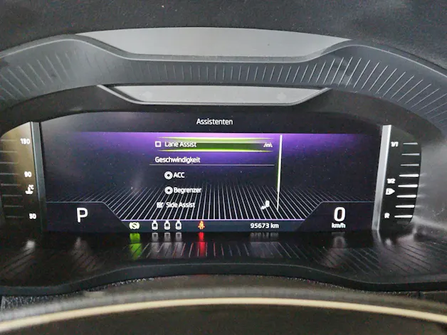SKODA Karoq 2.0 TDI CR Style 4x4 DSG