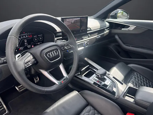 AUDI RS4 Avant 2.9 V6 TFSI quattro T-Tronic