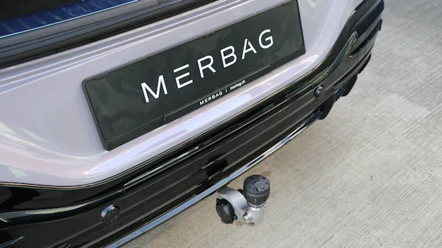 MERCEDES-BENZ GLC 400 4MATIC with EQ Technology