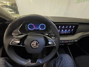 SKODA Octavia Combi 2.0 TDI DSG Ambition
