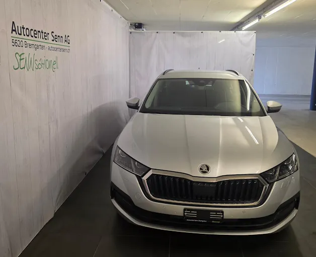 SKODA Octavia Combi 2.0 TDI DSG Ambition