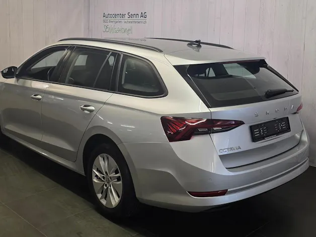 SKODA Octavia Combi 2.0 TDI DSG Ambition
