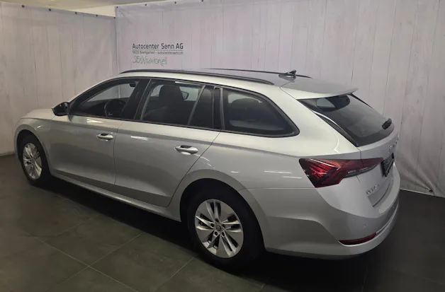 SKODA Octavia Combi 2.0 TDI DSG Ambition