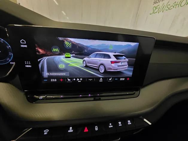 SKODA Octavia Combi 2.0 TDI DSG Ambition
