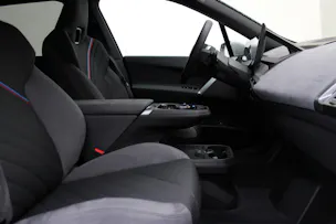 BMW iX xDrive60 M Sport Pro Dune Grey metallic *0.9%-LEASINGAKTION* OHNE Anzahlung CHF 700.-/Monat, 15'000 km/Jahr