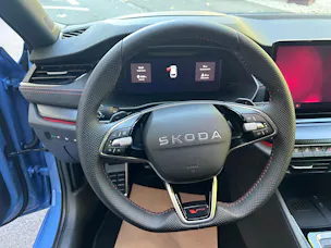 SKODA Octavia Combi 2.0 TSI DSG RS 30 Years Edition
