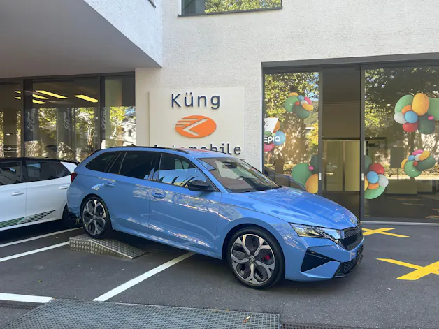 SKODA Octavia Combi 2.0 TSI DSG RS 30 Years Edition