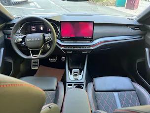 SKODA Octavia Combi 2.0 TSI DSG RS 30 Years Edition