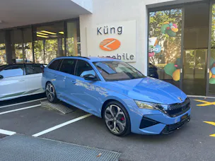 SKODA Octavia Combi 2.0 TSI DSG RS 30 Years Edition
