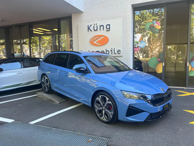 SKODA Octavia Combi 2.0 TSI DSG RS 30 Years Edition